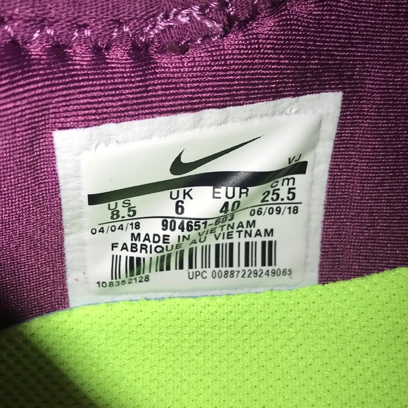NWOT Nike Women's TR 7 Training Shoes Berry - Picture 5 of 7